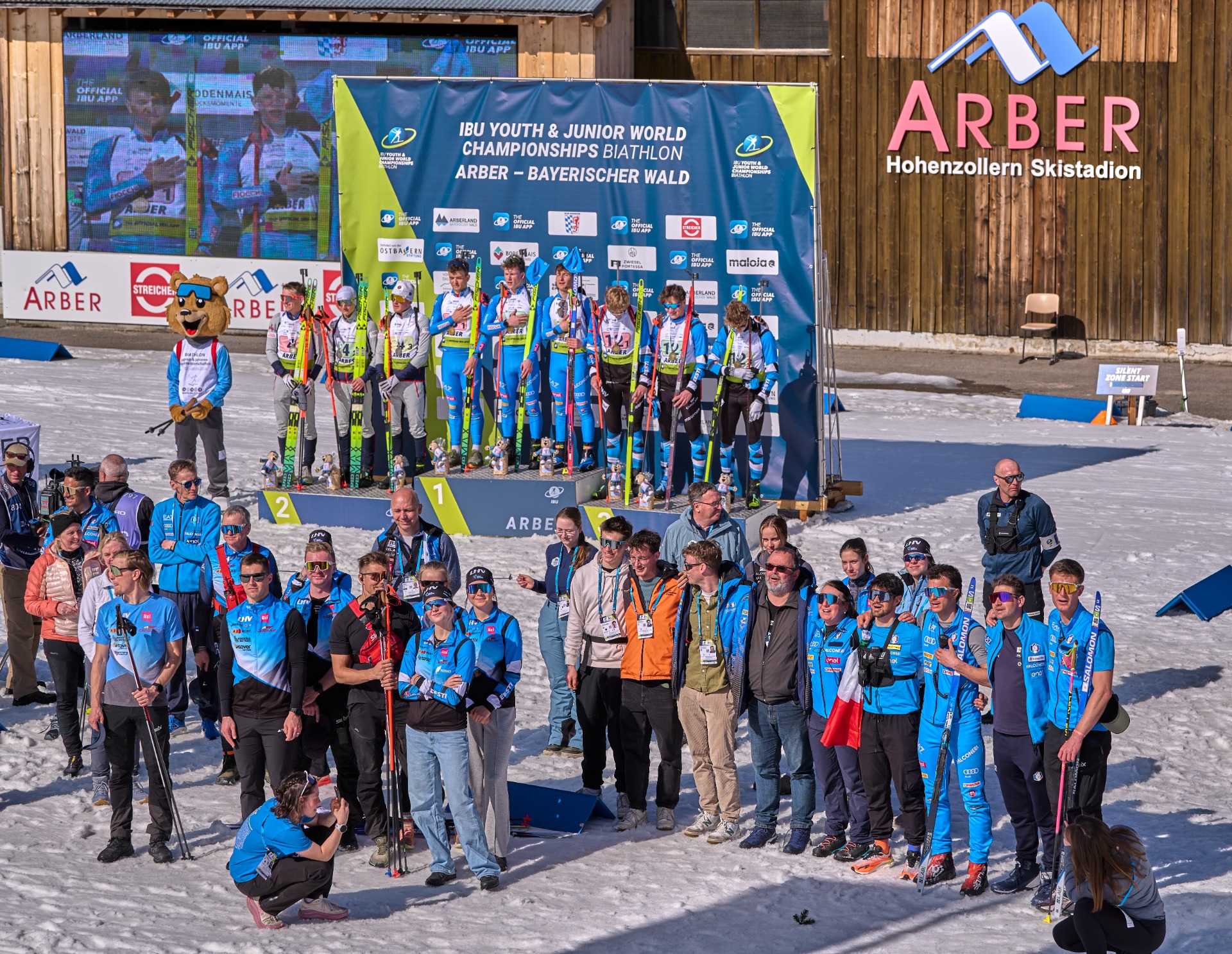 Credit: WoidLifePhotography Siegerehrung Staffel YJWCH 2026